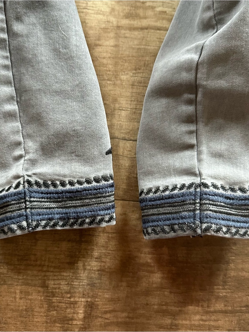 Liverpool LVPL embroidered ankle skinny jeans gray snd blue - Picture 7 of 14